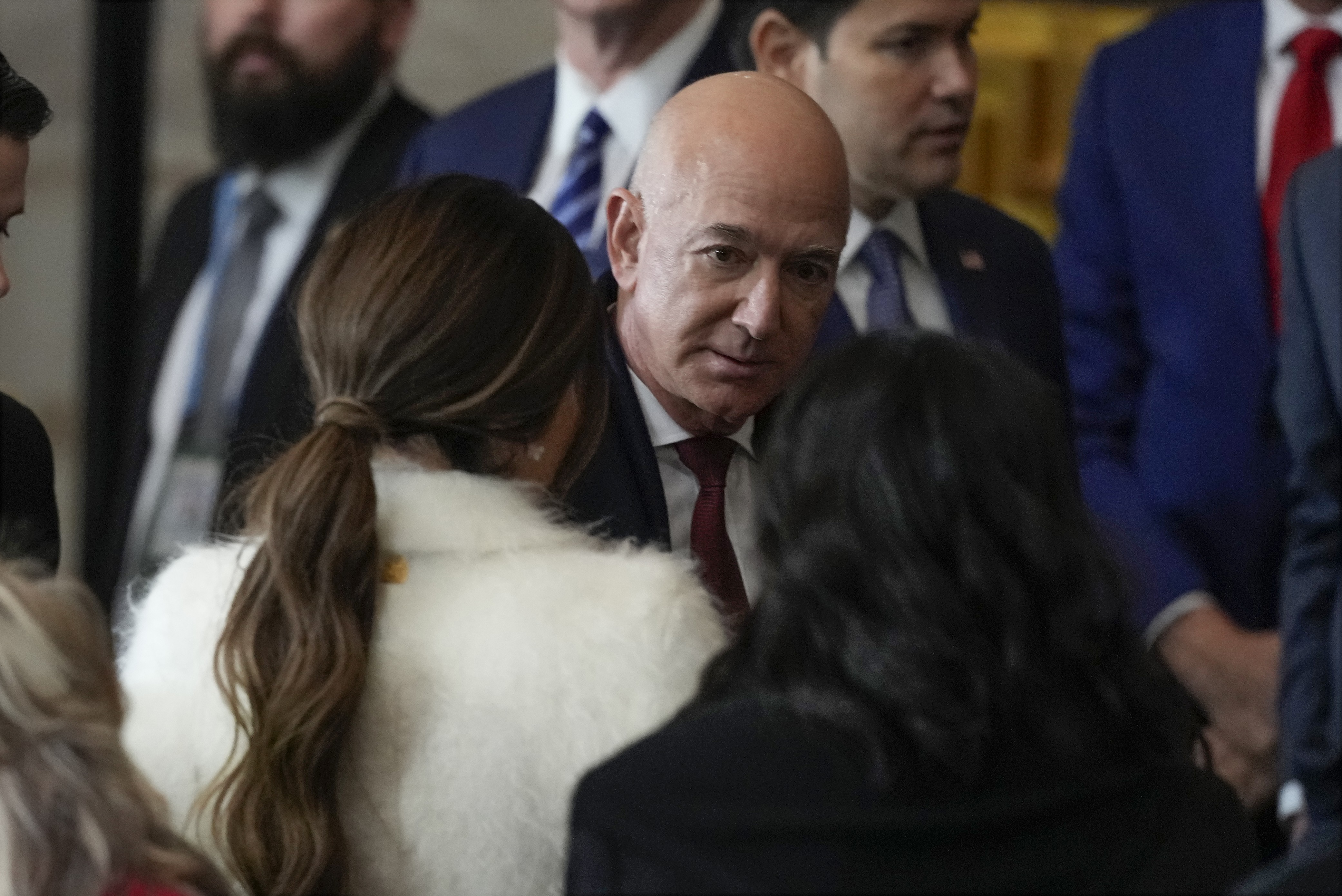 Jeff Bezos exige defesa das liberdades individuais e livre mercado nas páginas de opinião do Washington Post