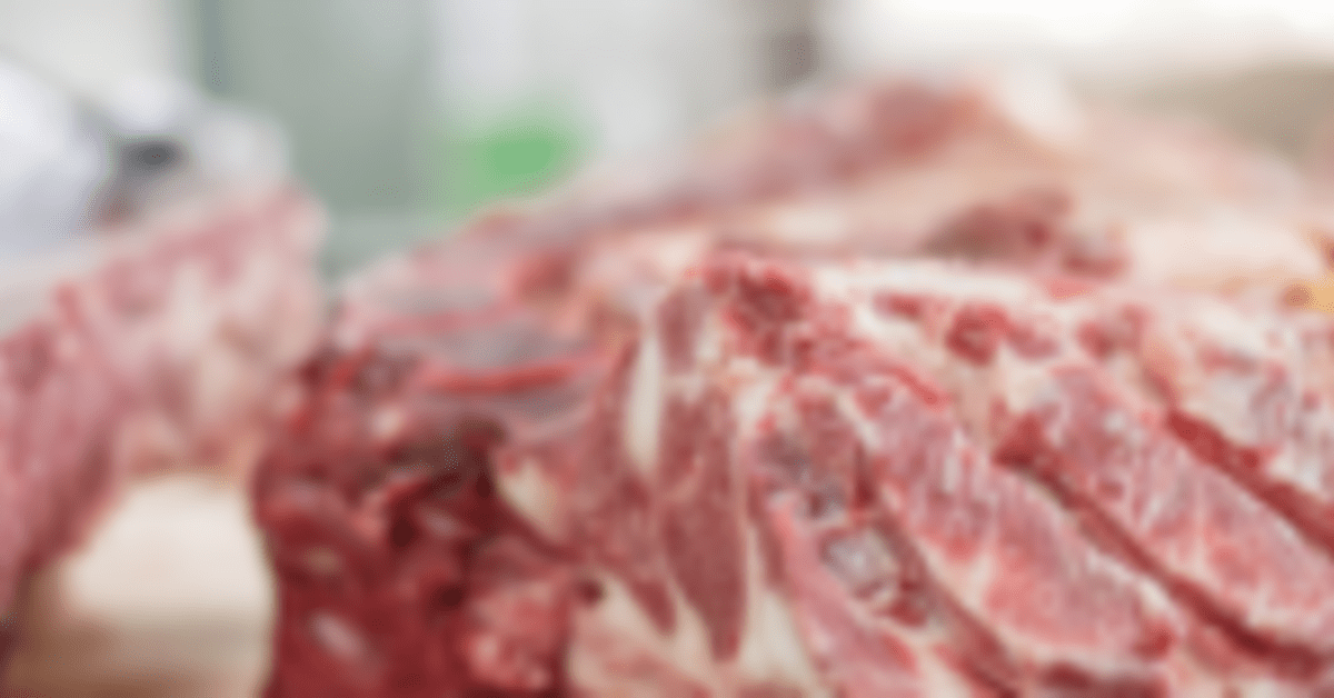 Como o aumento de 26,6% na exportação de carne suína em março impacta o mercado?