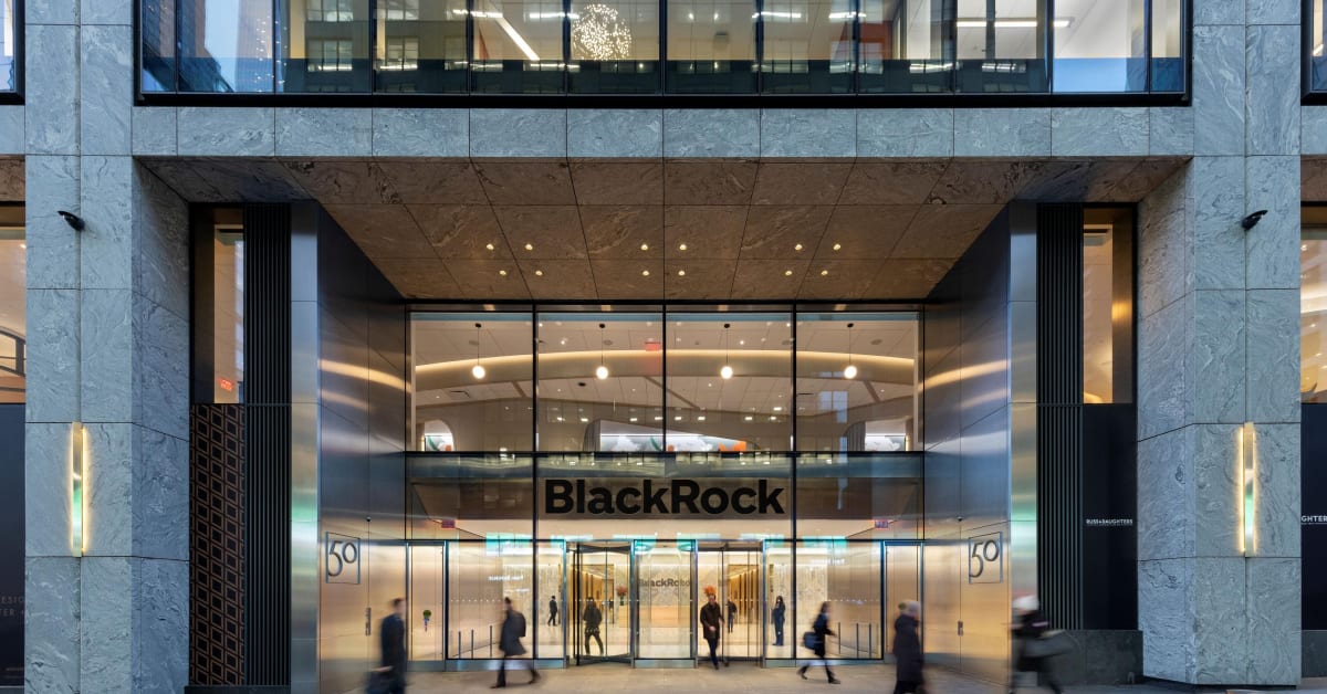 Por que a BlackRock está reduzindo seu risco e encurtando investimentos?