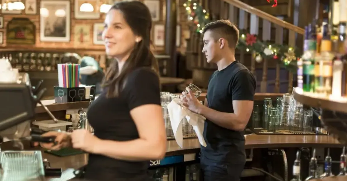 Como as micro e pequenas empresas geraram 80% dos empregos em agosto?