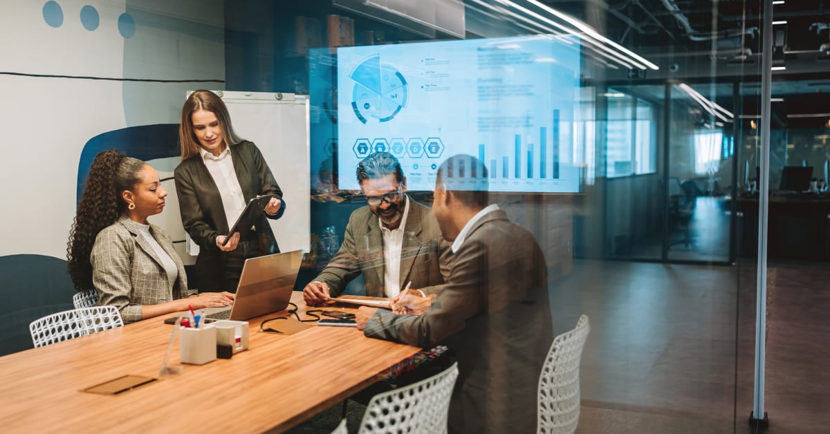 Como a TOTVS está impulsionando a adoção de IA nas empresas brasileiras?