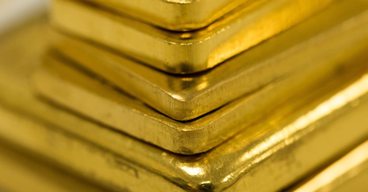 Ouro em queda: Como as tensões comerciais e a postura do Fed afetam o mercado?