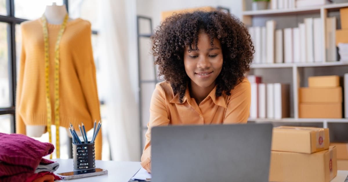 Como o empreendedorismo materno cresce com 75% das mães iniciando negócios?