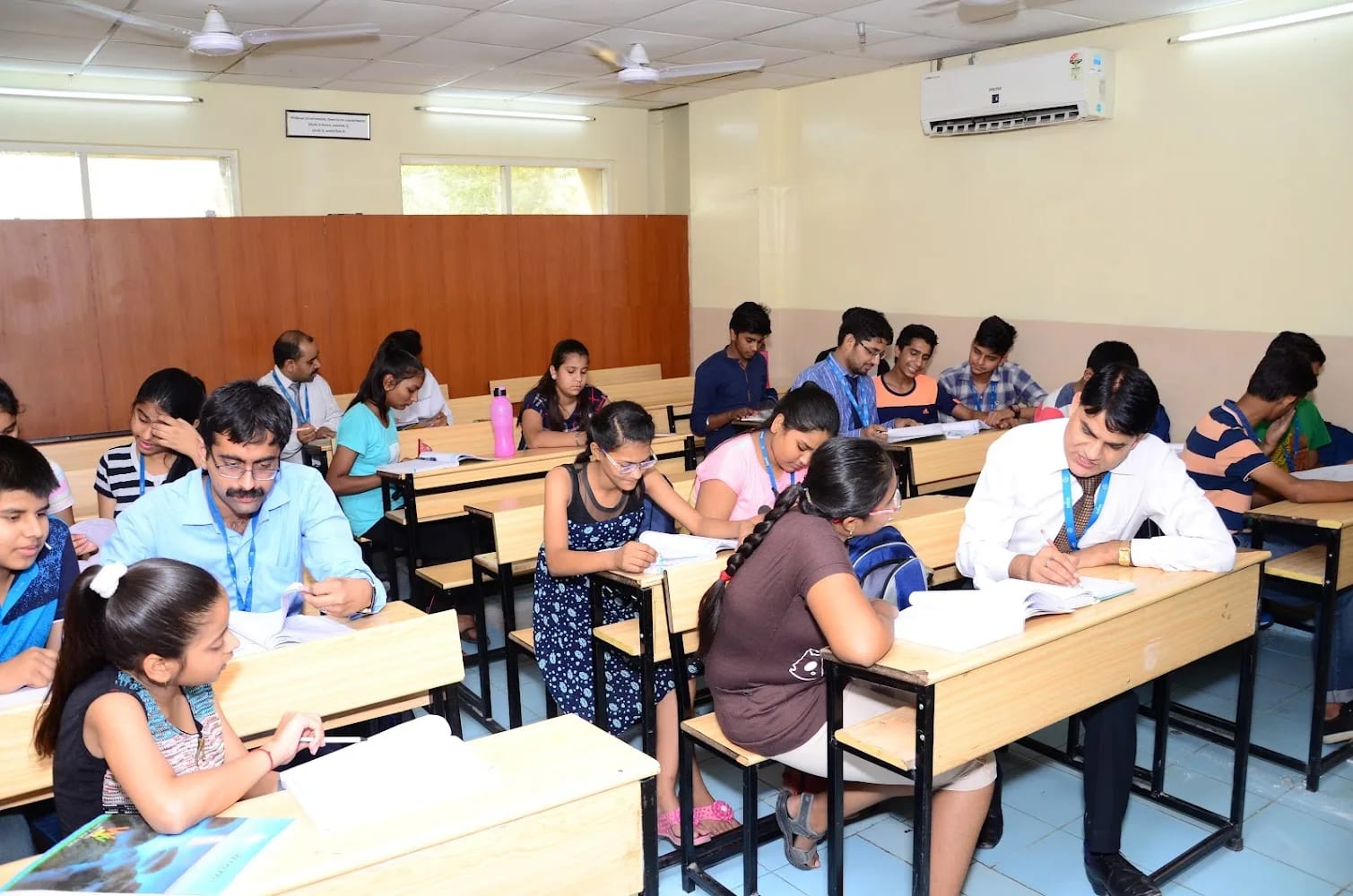 Aakash Institute, Knowledge Park-3 (Greater Noida)