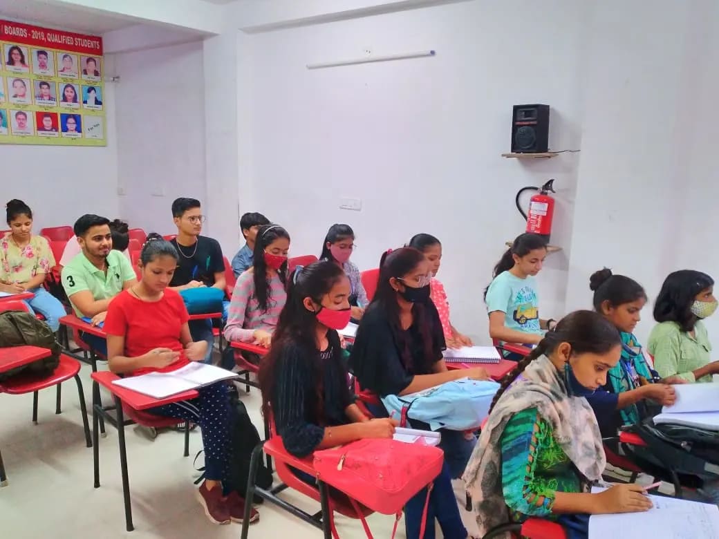 𝗠𝗮𝗿𝗴𝘀𝗵𝗿𝗲𝗲 Classes IIT JEE | NEET | CUET Coaching Laxmi Nagar - Delhi