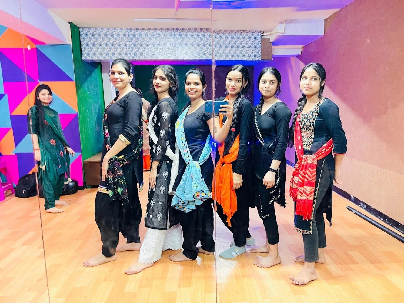 CULTURE_DANCE_ACADEMY