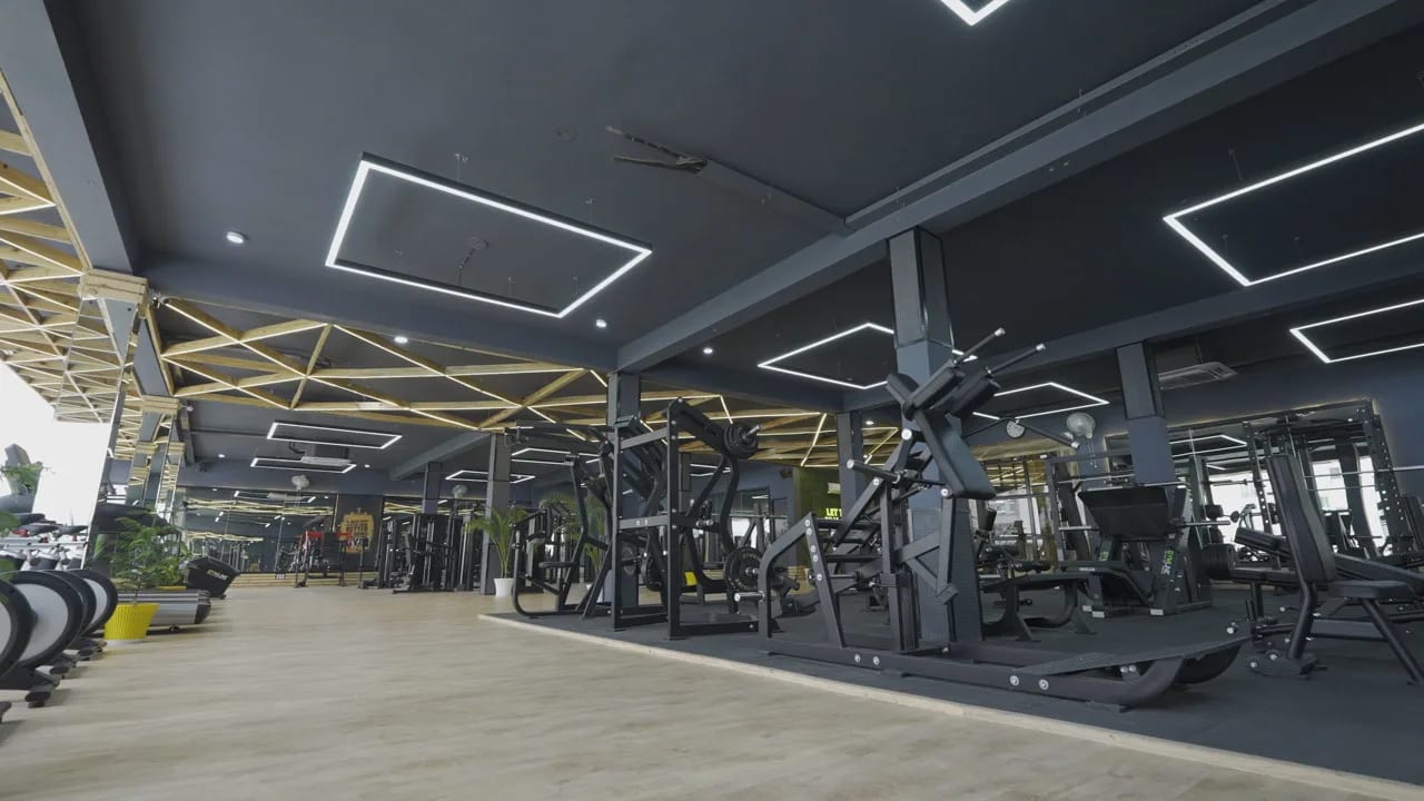 Fitt Lounge/Cult Fit Greater Noida West