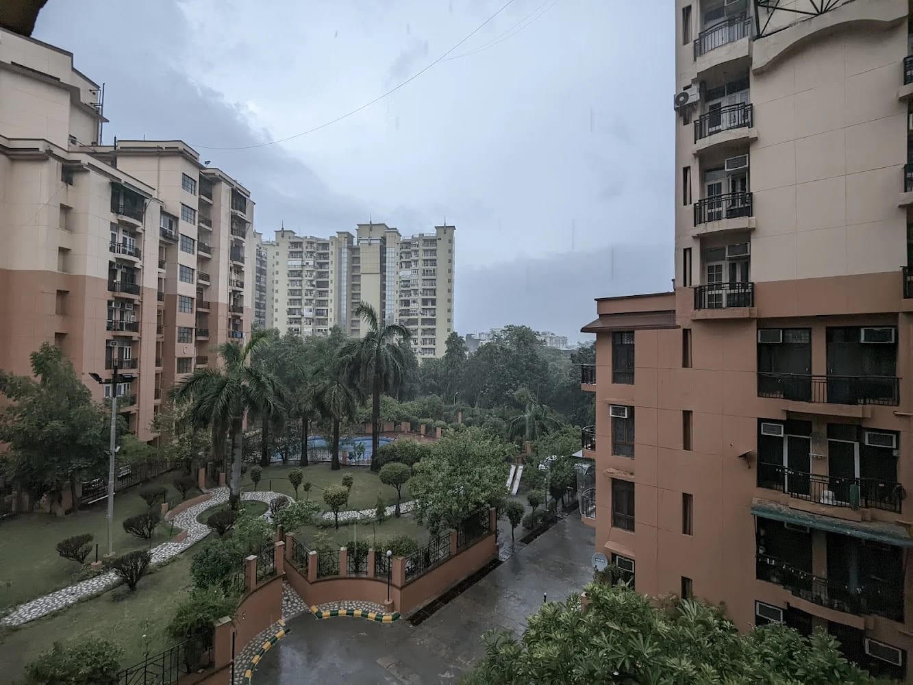 Park view Apartments swimming pool