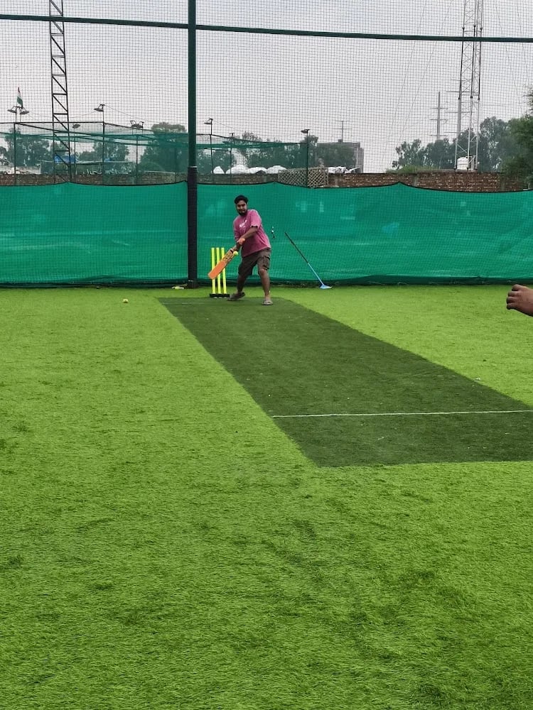 Super six cricket box