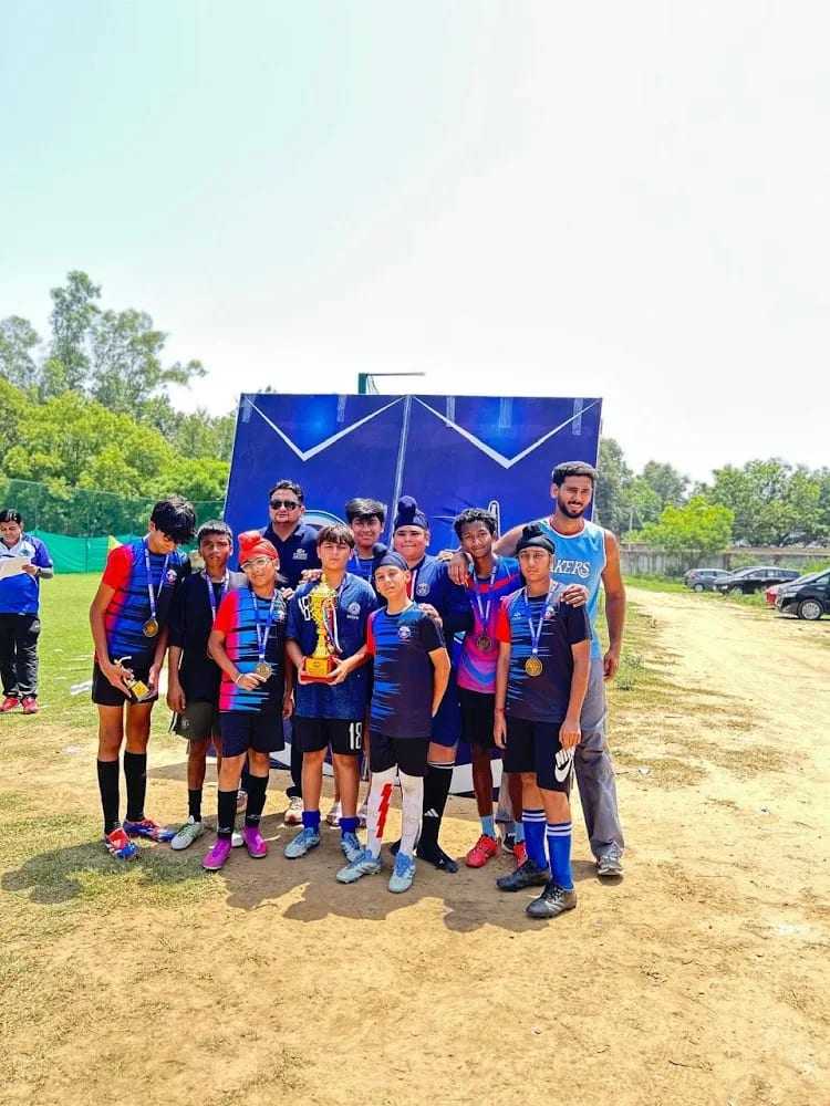 RISING STARS SPORTS ACADEMY