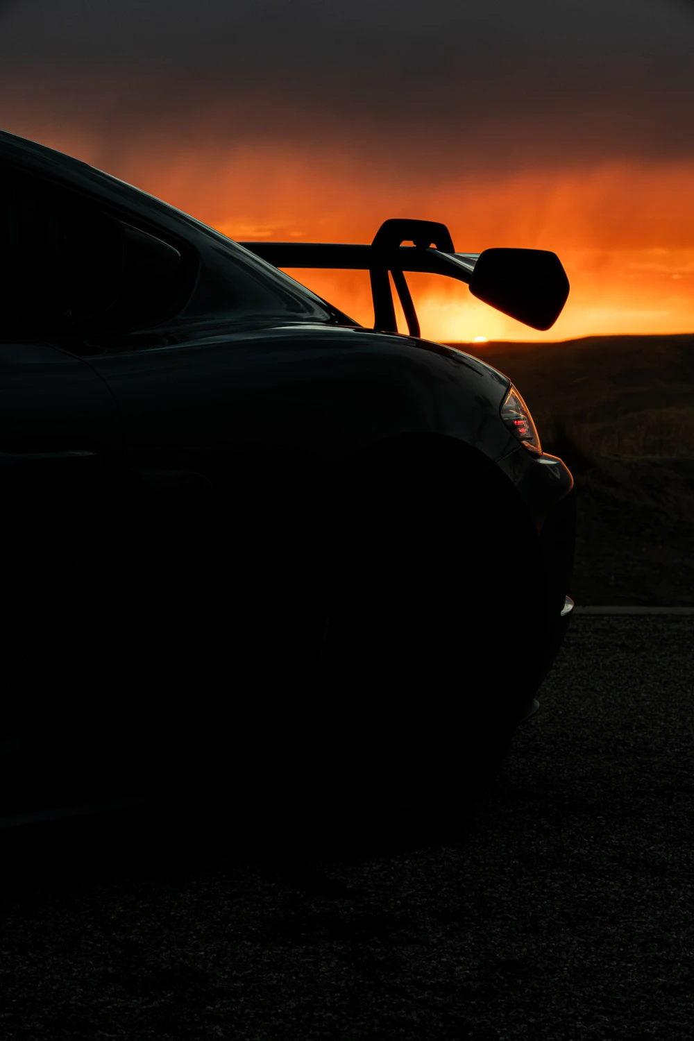 Porsche GT4 RS Silhouette Storm Sky