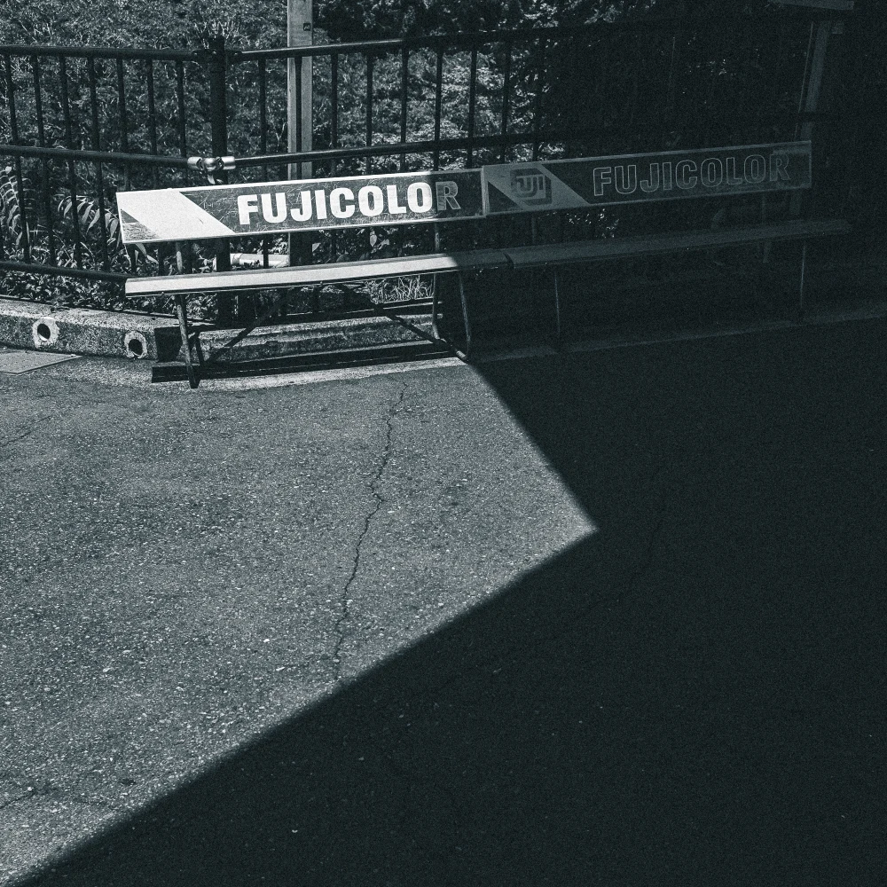 Fujicolor Bench Shadow Black And White