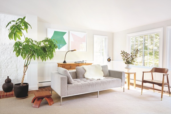 5 cách biến gầm ghế sofa thành tiện ích vàng