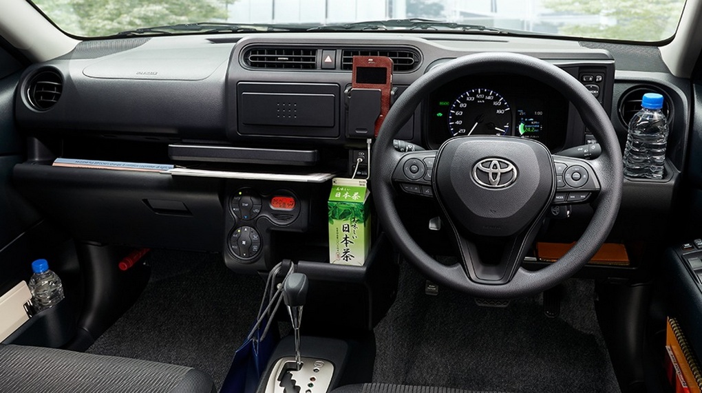 Mẫu xe Toyota có thiết kế hầu như không đổi trong hơn 20 năm vẫn bán tốt - 2