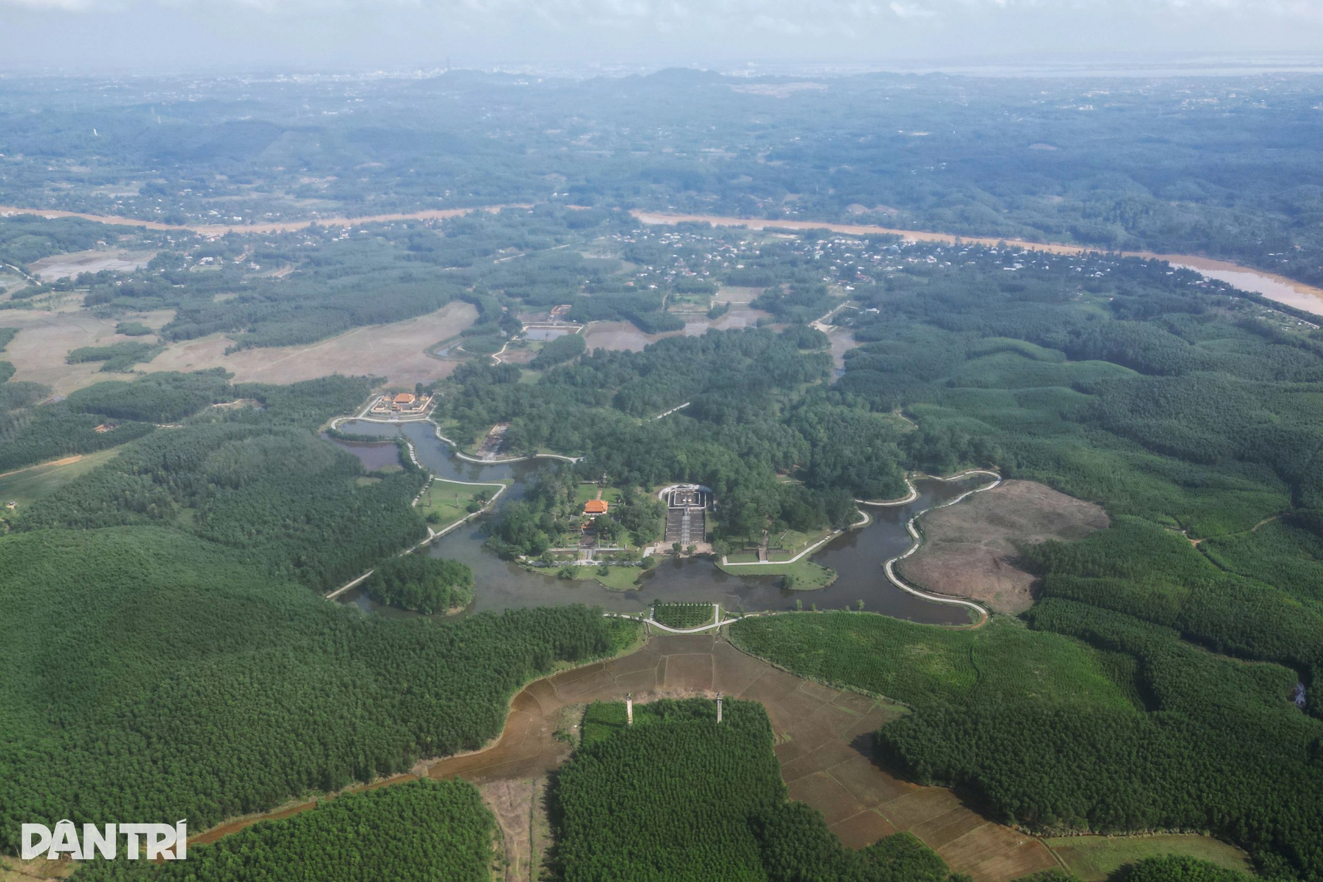 Hiện trạng cung đình, lăng tẩm triều Nguyễn sau các đợt mưa lũ kéo dài - 7