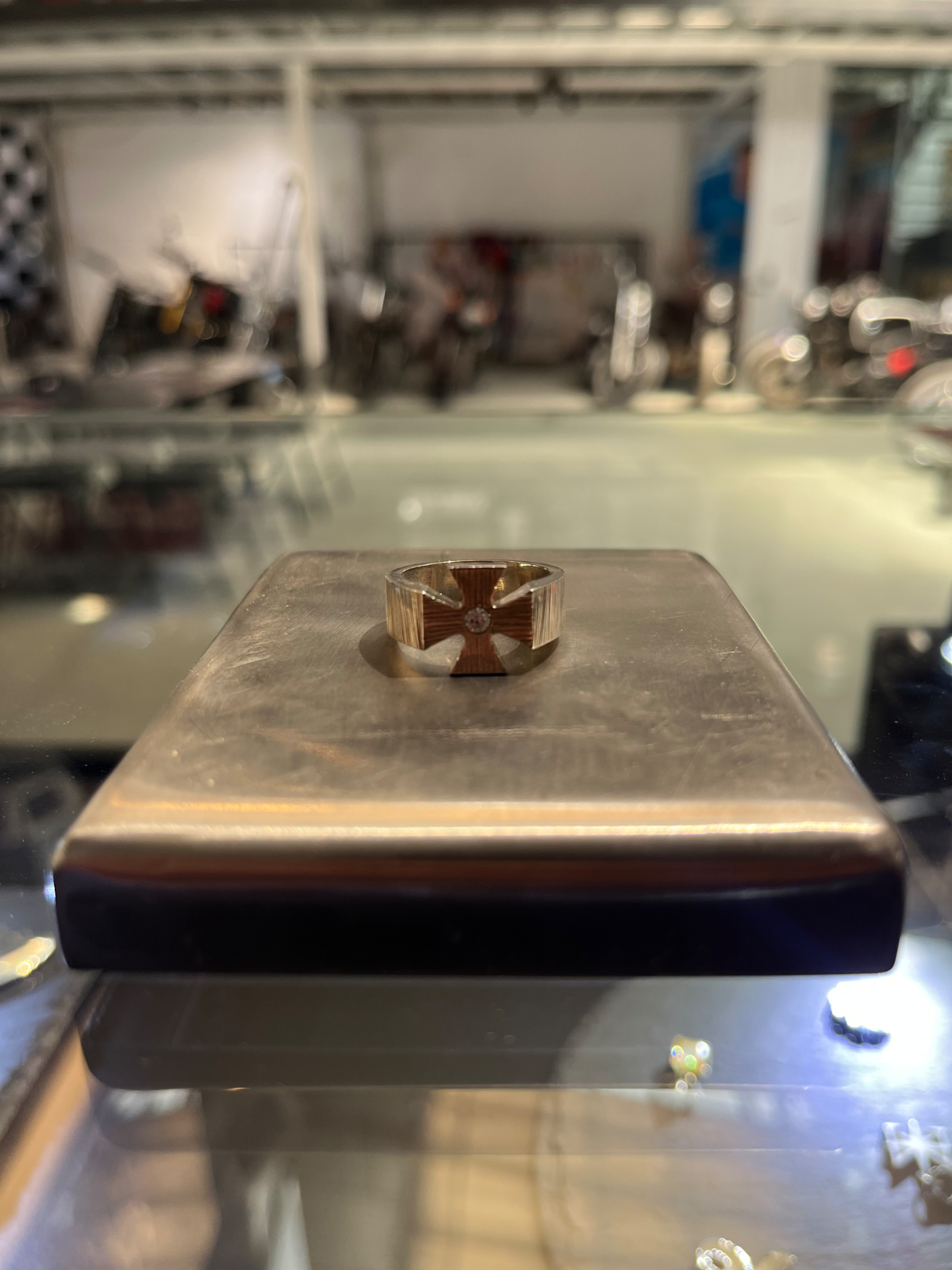 Ring gothic