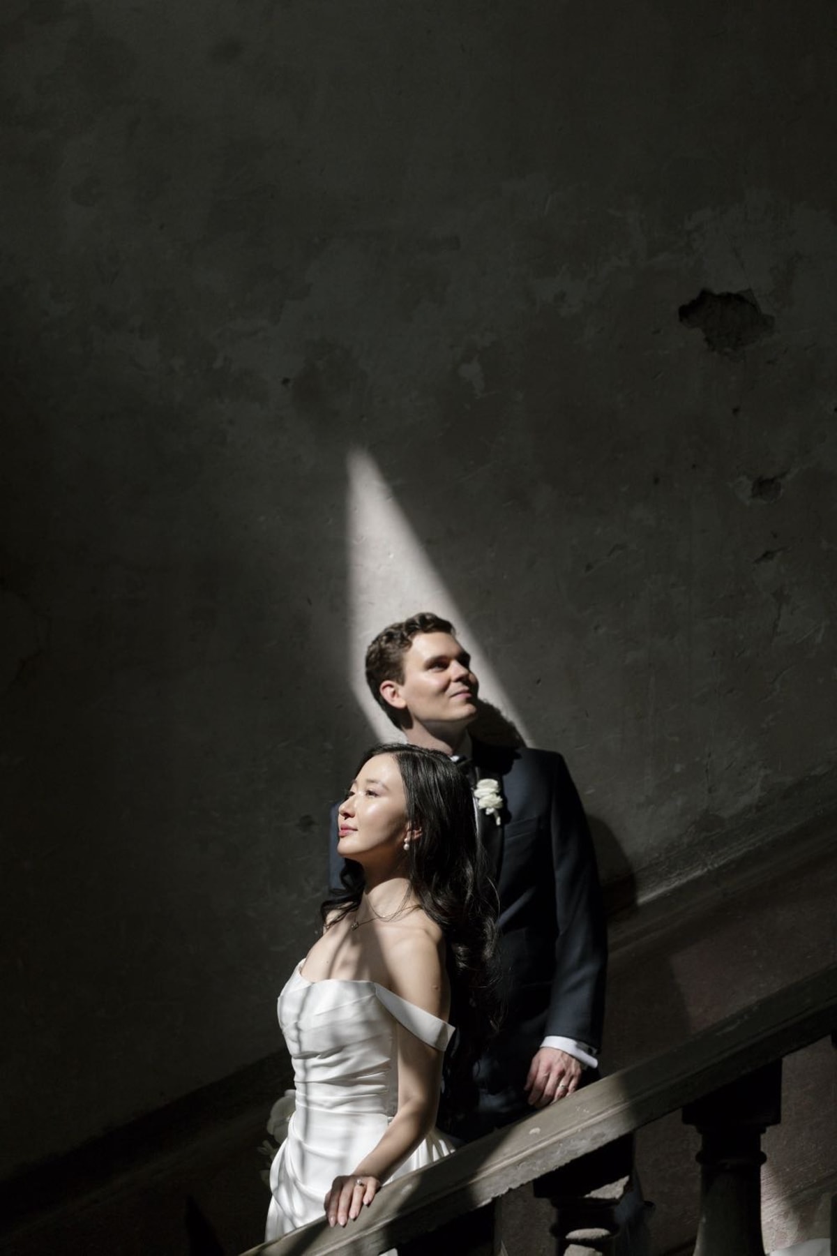 Moving candid emotional moments highlighting sincere embraces with Betty and Austin