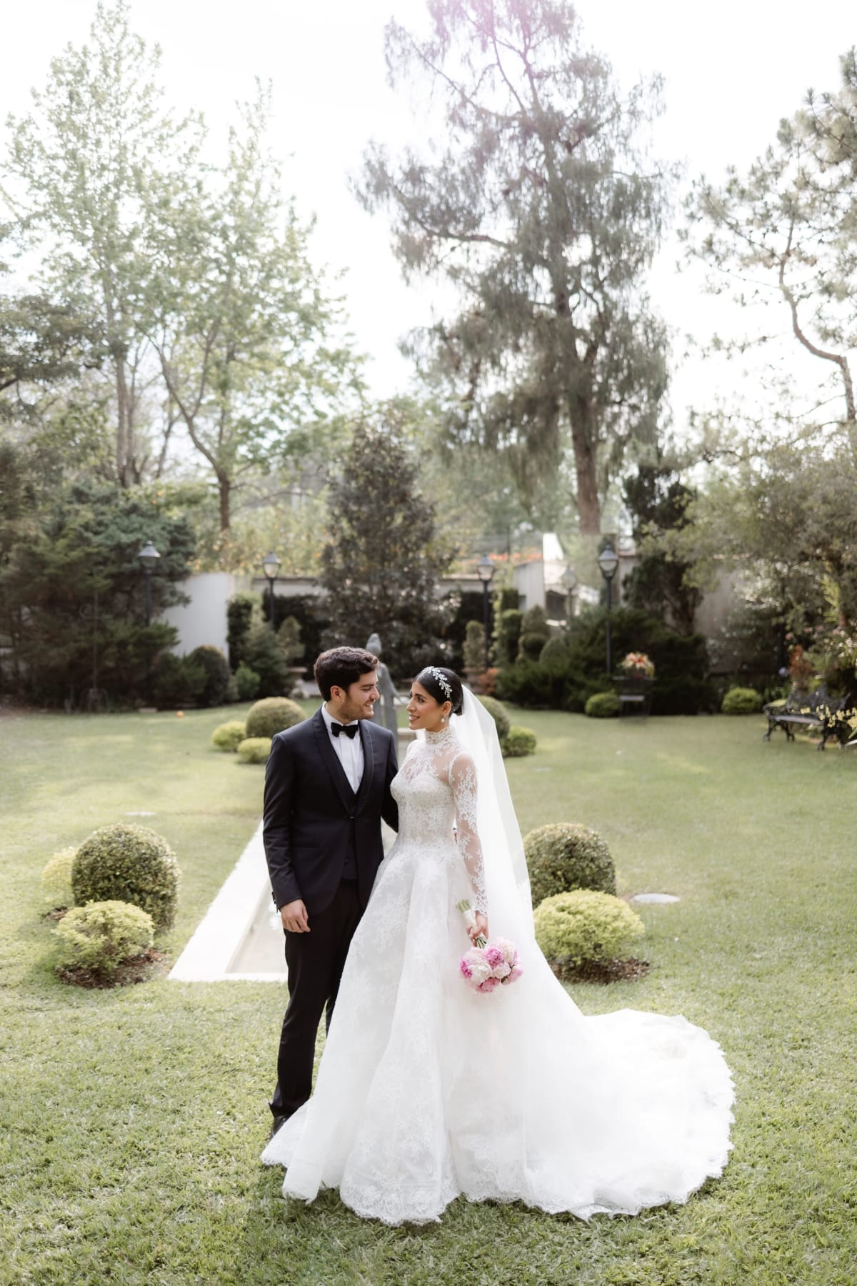 Michelle & Jorge wedding photo