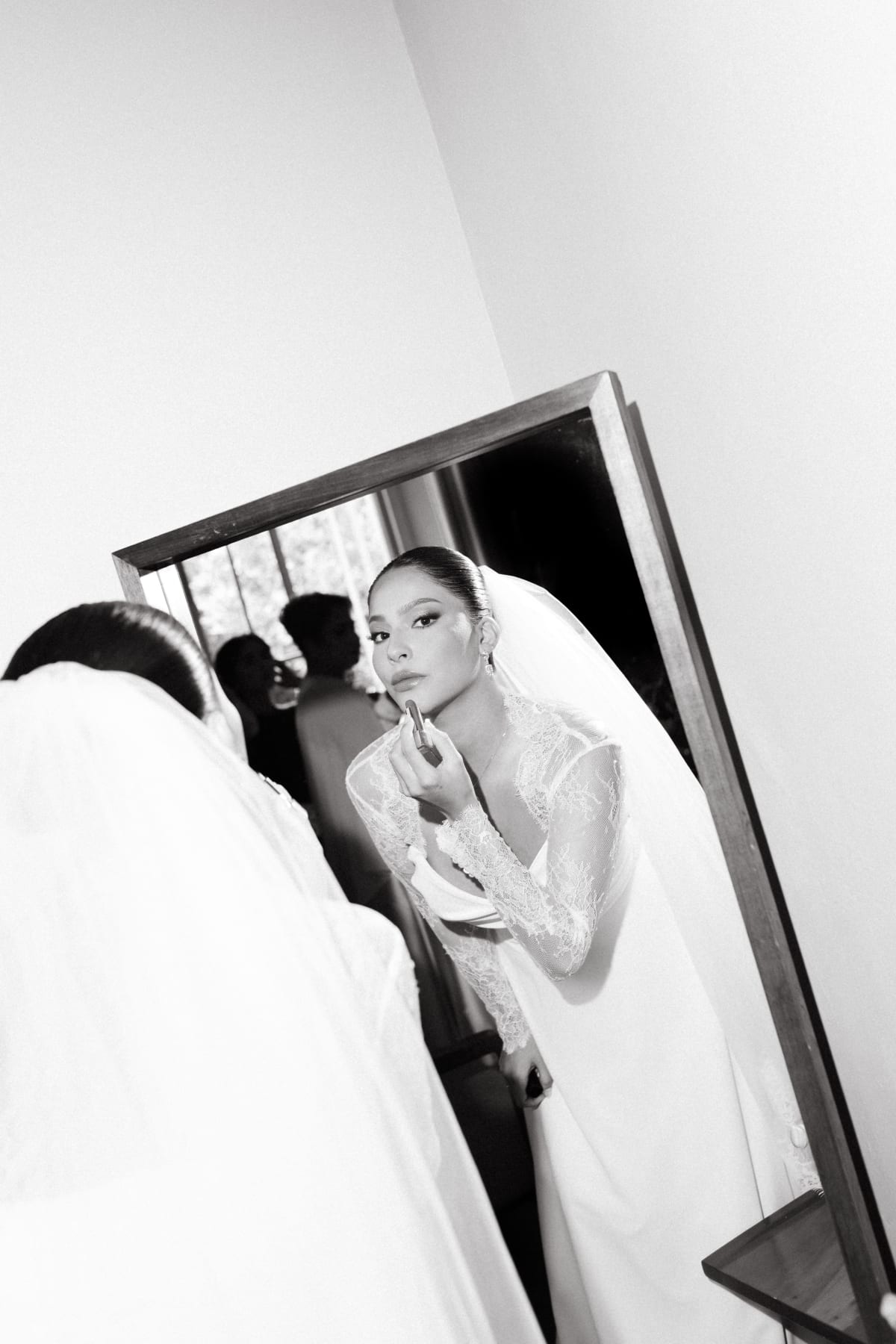 Intimate Beach Ceremonies vs. Grand Resort Ballrooms: Which Photographs Better