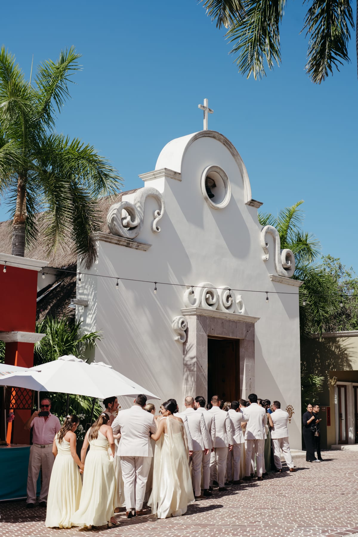 Bilingual Wedding Ceremonies: Planning for Two Languages in Mexico