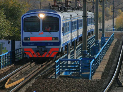 20 новосибирских электричек поменяют расписание из-за ремонта путей