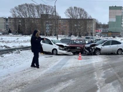 В результате ДТП с тремя автомобилями под Новосибирском погиб человек