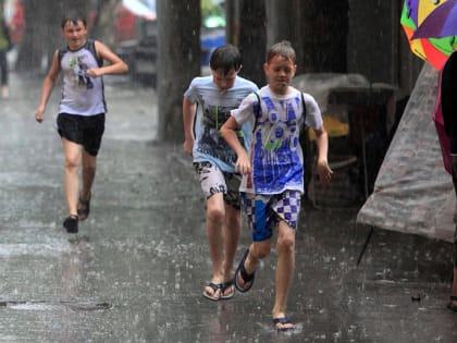 Караван циклонов несёт в Новосибирск дожди разной интенсивности