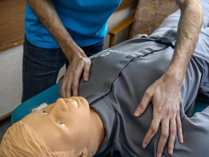 Гоша из «Доброшколы» поможет незрячим детям освоить профессию массажиста