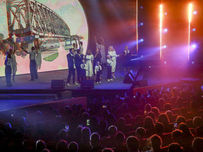 Выдающихся новосибирцев наградили в честь Дня города