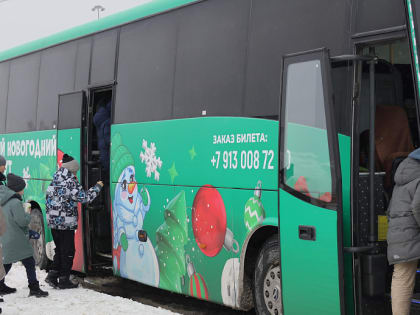 На новогоднюю экскурсию свозили детей бойцов по поручению мэра Кудрявцева