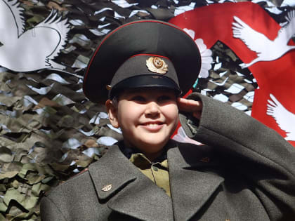 Куклу-берегиню и голубя мира научили делать детей волонтёры