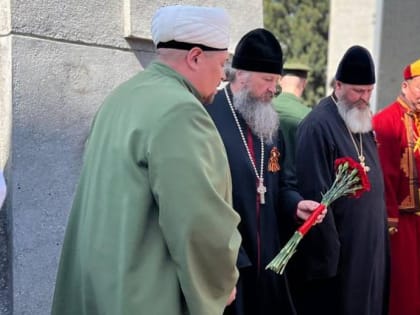 Город дружбы: как многонациональный Новосибирск отметил День Победы