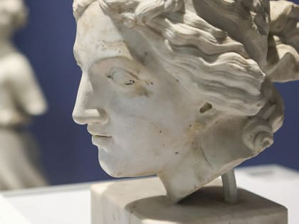 Статуэтки и вазы князей Юсуповых привезли в Новосибирск