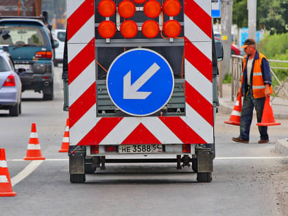 Пластиковые «зебры» появились у 11 школ и гимназий в Новосибирске