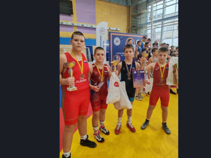 Открытые межрегиональные соревнования по греко-римской борьбе в Томске