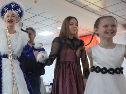 Десять детей из центра «Тёплый дом» проведут каникулы в семьях горожан