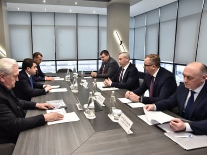 Андрей Травников представил Минстрою опыт региона по развитию социальной инфраструктуры