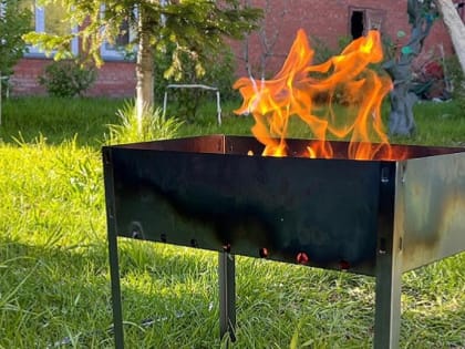 Как правильно жарить шашлыки на мангале: видеоинструкция от МЧС