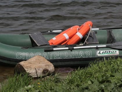 Жители деревни Лисьи Норки приготовили лодки