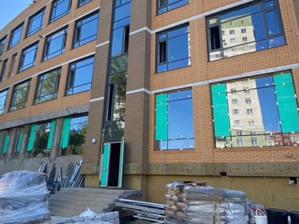 Готовность новой школы на Авиастроителей достигла 80%