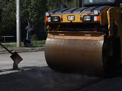 Ямочный ремонт улицы Взлётной у планетария закончат к началу лета