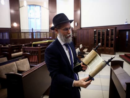 Если вы пропустили: новый бассейн, кино на траве и генератор настроения