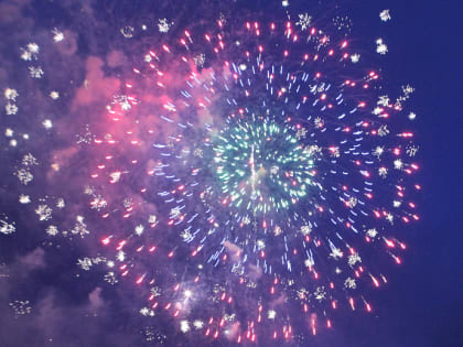 Как нельзя запускать петарды и фейерверки — советы от специалистов