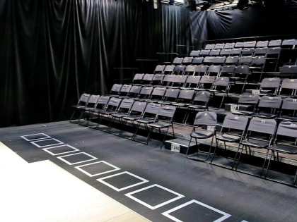 Зал с малой сценой отремонтируют в «Красном факеле» к новому сезону