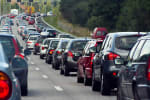 fila_di_auto_nel_traffico