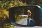 passeggero_dell_auto_nello_specchietto