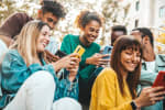 Amici al telefono