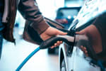 assicurazioni news auto elettriche agli italiani piacciono poco siamo ultimi in europa