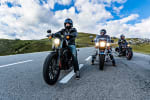 motociclisti in strada