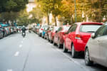 assicurazioni news si puo sorpassare in prossimita di un parcheggio la risposta ai dubbi
